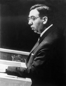 Mircea Malita adjunctul ministrului de Externe vorbind la Adunarea Generala a ONU 3 octombrie 1962